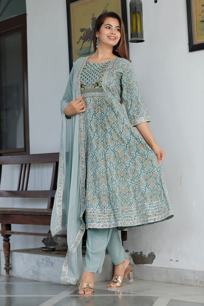 Women’s Rayon Makdi Print Kurta & Bottom Set with Cotton Dupatta – Ethnic Wear